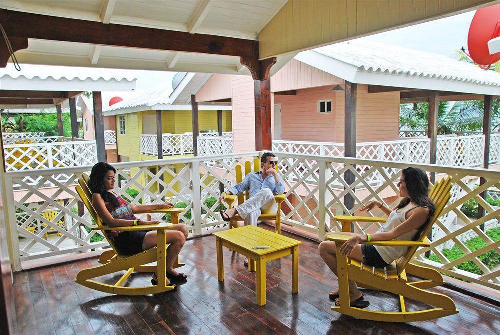 Hotel Vistamar Beachfront Resort & Conference Center Pochomil Exterior photo